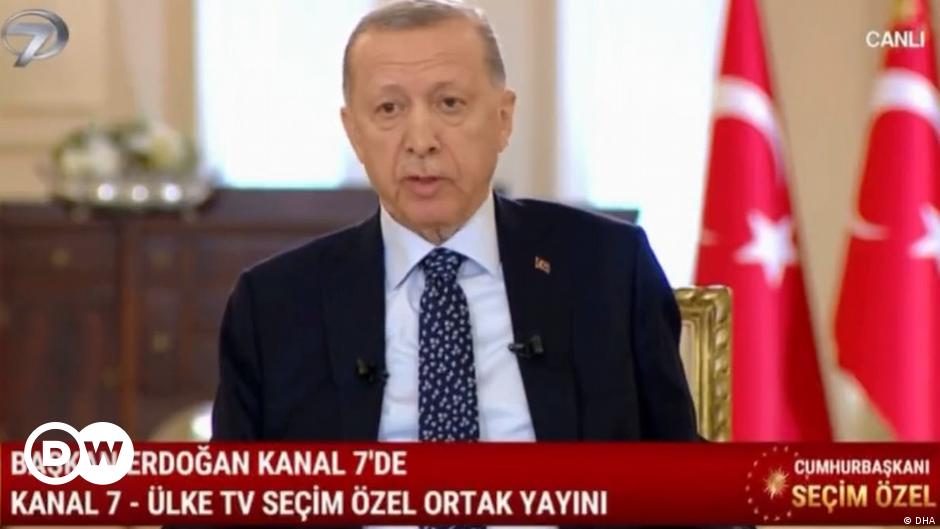 Türk lider Erdoğan hastalandıktan sonra canlı TV’deki etkinlikleri iptal etti – DW – 27.04.2023
