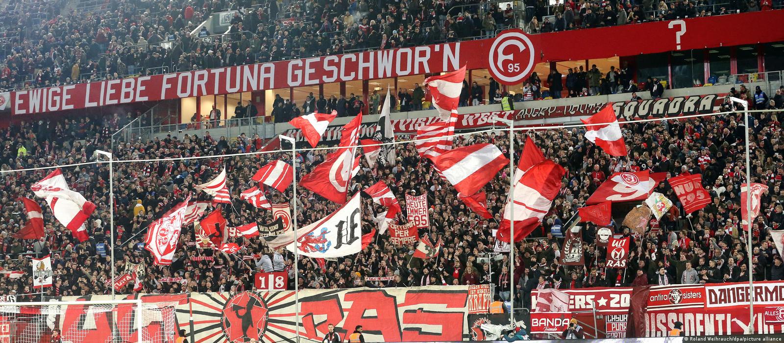 Fortuna Düsseldorf: Os patrões pedem desculpa à direção da cidade