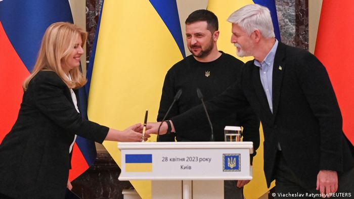 Präsident der Tschechischen Republik, Petr Pavel, und die Präsidentin der Slowakei, Zuzana Caputova, besuchen die Ukraine