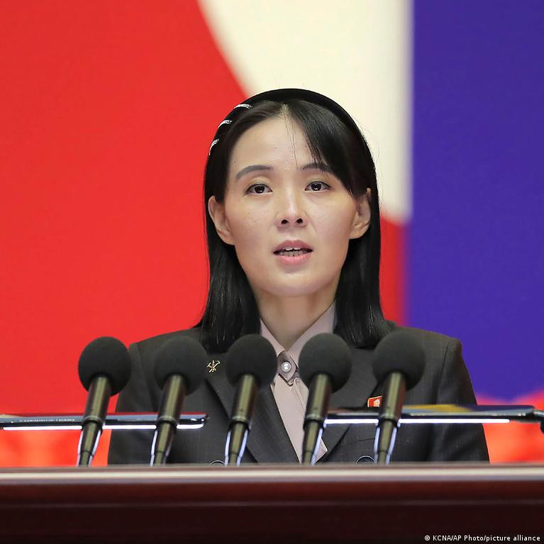 Qozoq ayollarining yaqin plandagi pornosi Yupqa erkak jinsiy aloqa