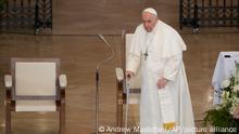 Papa Francisco pide erradicar la indiferencia en encuentro con refugiados en Hungría y otras noticias