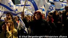 Israelíes mantienen protestas contra reforma judicial
