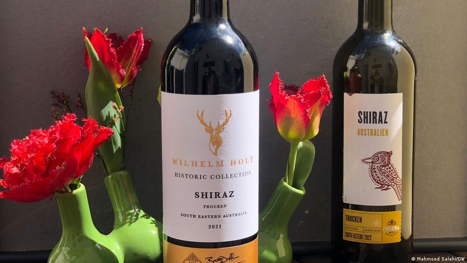 شراب شیراز که مشهورترین شراب ایران بود اینک مارک یکی از شراب‌های مشهور دنیاست که در استرالیا تولید می‌شود