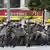 Aufmarsch chinesischer Polizisten (Foto: Yomiuri Shimbun/Shiomi Kadoya)
