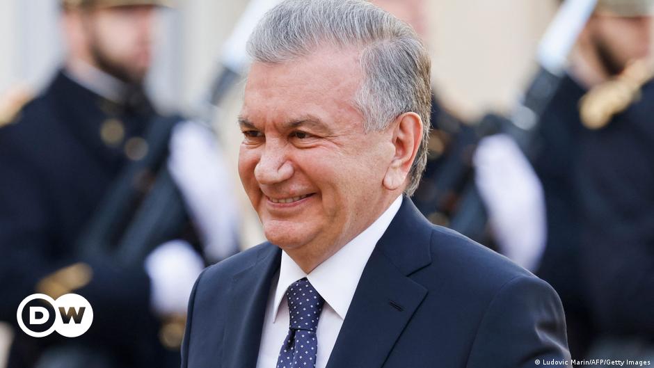 Usbeken segnen Machtzuwachs für Staatschef Mirsijojew ab