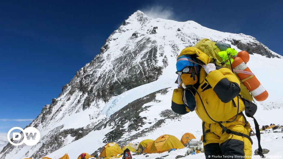 Everest-Klettersaison mit neuen Regeln und Fragezeichen