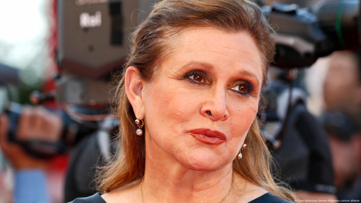 May the 4th: Carrie Fisher gets Hollywood Walk of Fame star – DW –  05/04/2023