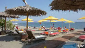 Griechenland Kreta Krise Tourismus 2011 Vor der Krise bekam man selbst in der Vorsaison an Kretas Stränden kaum noch eine Liege – dieses Jahr hat man die volle Auswahl