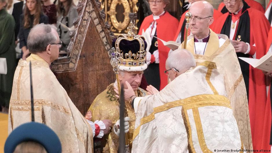 Charles III. nun gekrönter Monarch des Vereinigten Königreiches