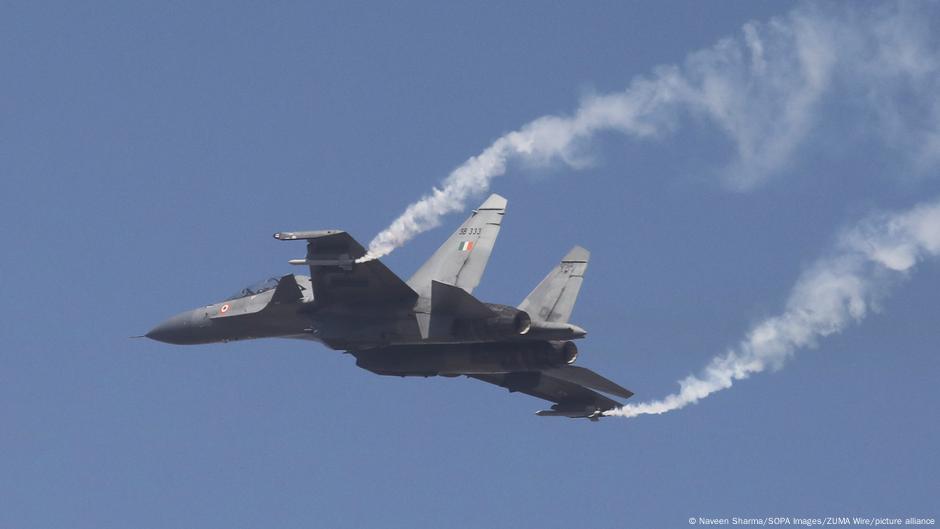 India's air force falling behind despite sky-high ambitions  DW  08/26/2025