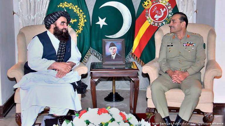 Yetuk Osiyo porno rasmlar Qirgiz jinsi