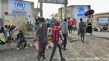 Civilians who fled the war-torn Sudan following the outbreak of fighting between the Sudanese army and the paramilitary Rapid Support Forces (RSF) arrive at the United Nations High Commissioner for Refugees (UNHCR) transit centre in Renk, near the border crossing point in Renk County of Upper Nile State, South Sudan May 1, 2023. REUTERS/Jok Solomun