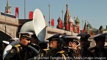 RUSSIA, MOSCOW - MAY 9, 2023: Members of a military band are seen before the start of a Victory Day military parade marking the 78th anniversary of the victory over Nazi Germany in World War II. Mikhail Tereshchenko/TASS PUBLICATIONxINxGERxAUTxONLY 58959249