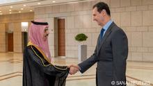 18.04.2023+++ Syria's President Bashar al-Assad shakes hands with Saudi Foreign Minister Prince Faisal bin Farhan, in Damascus, Syria, in this handout released by SANA on April 18, 2023. SANA/Handout via REUTERS ATTENTION EDITORS - THIS IMAGE WAS PROVIDED BY A THIRD PARTY. REUTERS IS UNABLE TO INDEPENDENTLY VERIFY THIS IMAGE