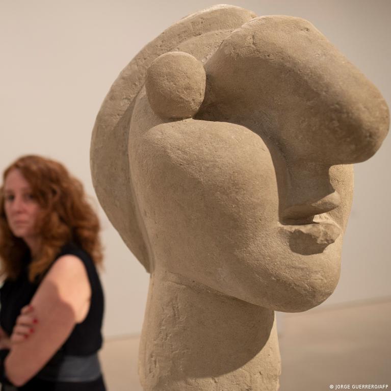 Picasso Sculptor' exhibition opens in Malaga – DW – 05/10/2023