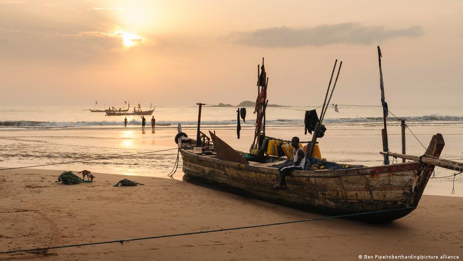 How African fishermen feel the burn of their own practices