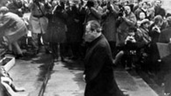 11月28日 德国选举最佳德国人 文化经纬 Dw 27 11 03