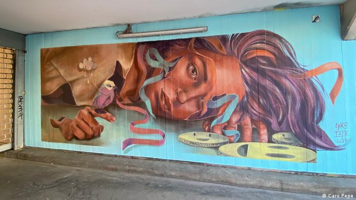 Mural de la artista argentina Caro Pepe en Berlín.