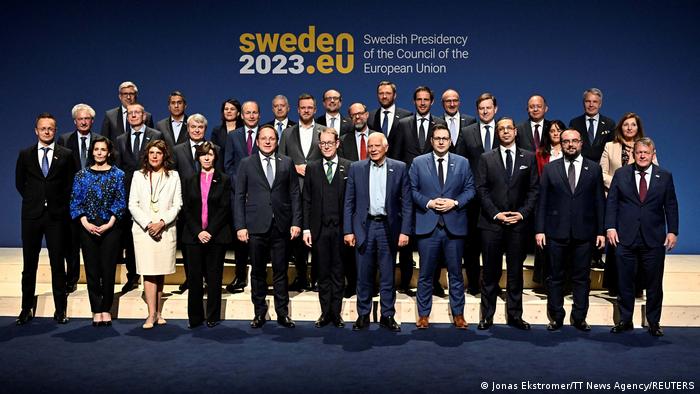 Gruppenbild beim Treffen der EU-Außenministerinnen und -Außenminister in Stockholm