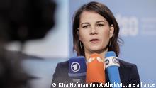 Annalena Baerbock (Buendnis 90/Die Gruenen), Bundesaussenministerin, aufgenommen bei einem Doorstep im Rahmen des Gymnich-Treffens in Stockholm, 12.05.2023.
