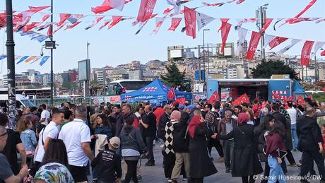 Εκλογές στην Τουρκία: Άνω-κάτω τα προγνωστικά