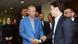 Recep Tayyip Erdoğan ve Mesut Özil tokalaşıyor Recep Tayyip Erdoğan ve Mesut Özil tokalaşıyor
