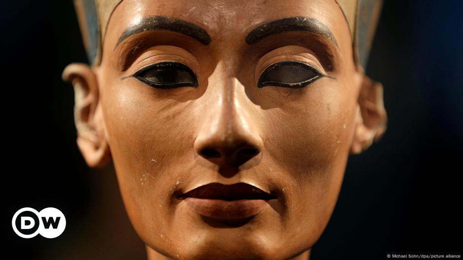 Should Germany return Nefertiti bust to Egypt?