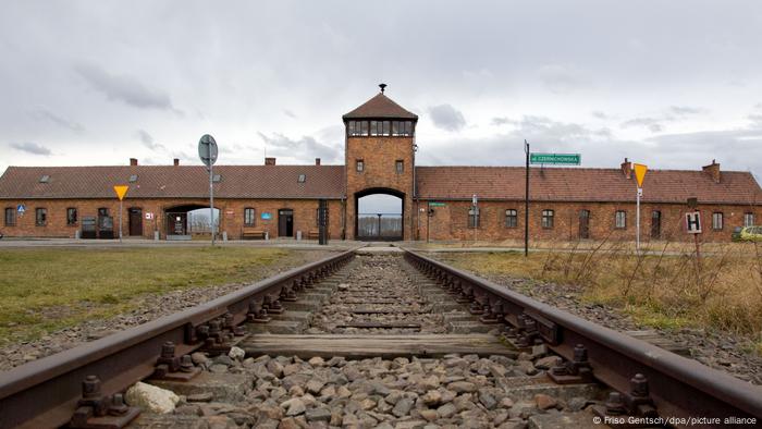 Mais de 1 milhão de pessoas foram assassinadas em Auschwitz-Birkenau