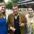 Günter Grass mit Deutsche Welle Journalistinnen Naomi Conrad und Rachel Baig (Foto: DW)