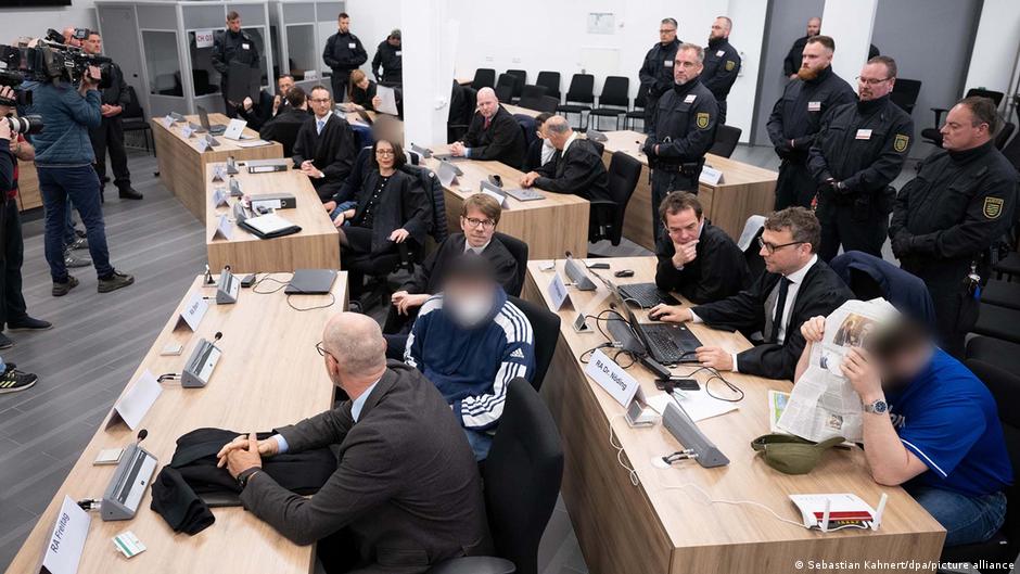 German court hands sentences to Dresden Green Vault suspects – DW – 05/16/2023 - Vimarsana News