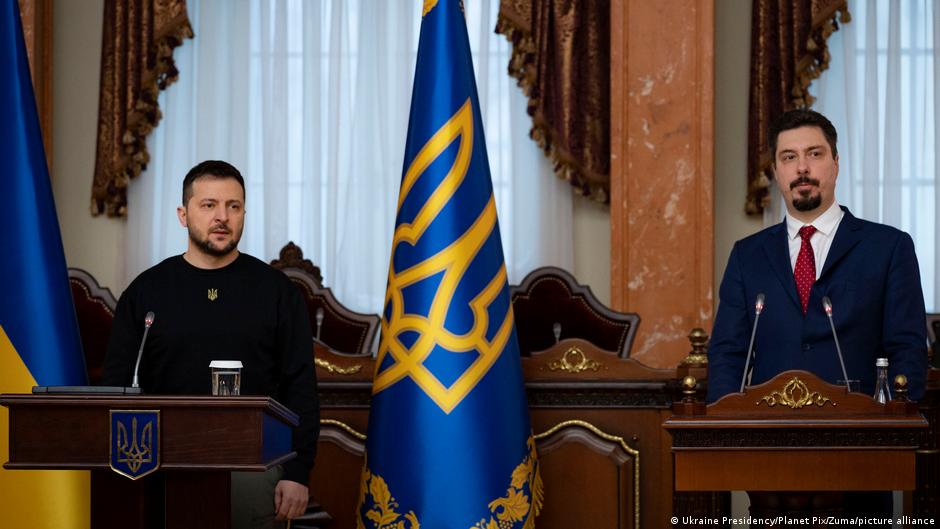 Ukraine detains Supreme Court head in corruption probe – DW – 05/16/2023 - Vimarsana News