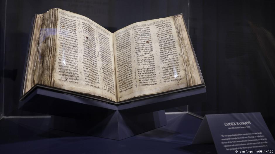World's oldest Hebrew Bible sells for $38 million – DW – 05/18/2023 - Vimarsana News