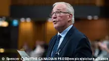 THE CANADIAN PRESS 2023-05-17. Minister of Emergency Preparedness and President of the KingÄôs Privy Council for Canada Bill Blair rises during Question Period in the House of Commons on Parliament Hill in Ottawa on Wednesday, May 17, 2023. THE CANADIAN PRESS/Spencer Colby URN:72216682
