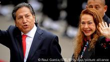 epa02845537 Former Peruvian President Alejandro Toledo (L), and his wife Eliane Karp (R) arrive at the Congress facilities in Lima, Peru, 28 July 2011, prior to Peruvian president-elect Ollanta Humala's investiture for the period of 2011-2016. EPA/RAUL GARCIA ++
