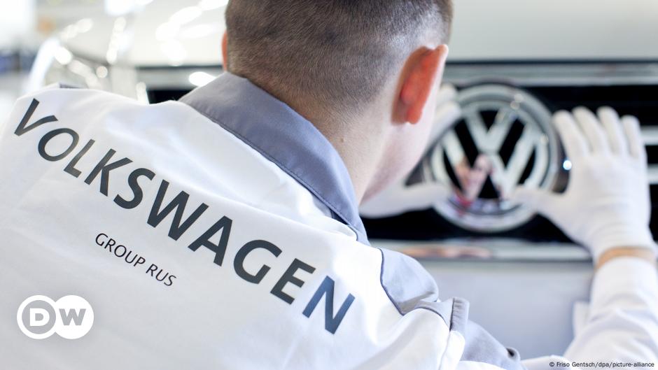 Volkswagen menarik diri sepenuhnya dari Rusia – DW – 19 Mei 2023