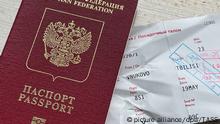 DIESES FOTO WIRD VON DER RUSSISCHEN STAATSAGENTUR TASS ZUR VERFÜGUNG GESTELLT. [RUSSIA, MOSCOW - MAY 19, 2023: Pictured in this illustration is a boarding pass issued to a passenger of an Azimuth flight to Tbilisi at Vnukovo International Airport. On May 10, Russia's President Putin signed a decree to cancel visa requirements for Georgian citizens from May 15. Another decree lifted a 2019 flight ban and reopened the sale of tours. Georgia and Russia have authorized Azimuth and Georgian Airways to operate direct flights from Moscow to Tbilisi and the other way respectively. TASS]