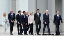 19/05/2023**Italian Prime Minister Giorgia Meloni, European Council President Charles Michel, French President Emmanuel Macron, British Prime Minister Rishi Sunak, German Chancellor Olaf Scholz, European Commission President Ursula von der Leyen, Canadian Prime Minister Justin Trudeau, US President Joe Biden and Japan’s Prime Minister Fumio Kishida walk out of the Peace Memorial Museum to a flower wreath laying ceremony in the Peace Memorial Park as part of the G7 Hiroshima Summit in Hiroshima, Japan, 19 May 2023. The G7 Hiroshima Summit will be held from 19 to 21 May 2023. FRANCK ROBICHON/Pool via REUTERS
