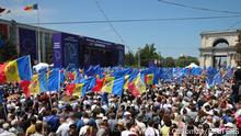 21/05/2023**People wave flags of European Union and Moldova during a rally to support the European path of the country, in Chisinau, Moldova May 21, 2023. REUTERS/Vladislav Culiomza