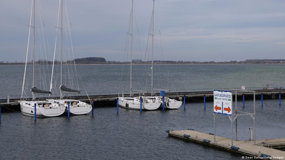 Jedrilice u marini „Vik-Hafendorf“ na ostrvu Rigen odakle je navodno iznajmljena i jedrilica „Andromeda“ za koju se pretpostavlja da je korišćena za napad na Severni tok
