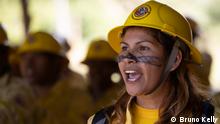 Amazonien: Erste Feuerbrigade indigener Frauen