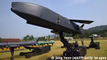 25.09.2017 This picture taken on September 25, 2017 shows a Taurus long-range air-to-surface missile during a media day presentation of a commemoration event marking South Korea's Armed Forces Day, which will fall on October 1, at the Second Fleet Command of Navy in Pyeongtaek. / AFP PHOTO / JUNG Yeon-Je (Photo credit should read JUNG YEON-JE/AFP via Getty Images)