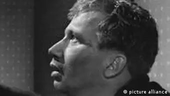 Heinz Reincke in dem Film Nasser Asphalt (1958)