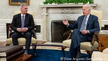 Biden y republicanos alcanzan principio de acuerdo por deuda, ataque masivo de drones rusos sobre Kiev y más noticias