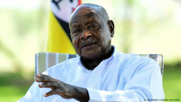 Yoweri Musevini to sign anti-LGBT law