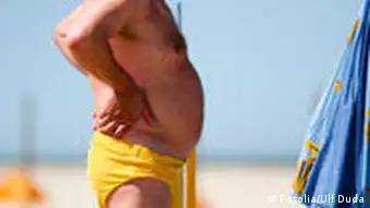 Symbolbild Urlaub Strand Übergewicht