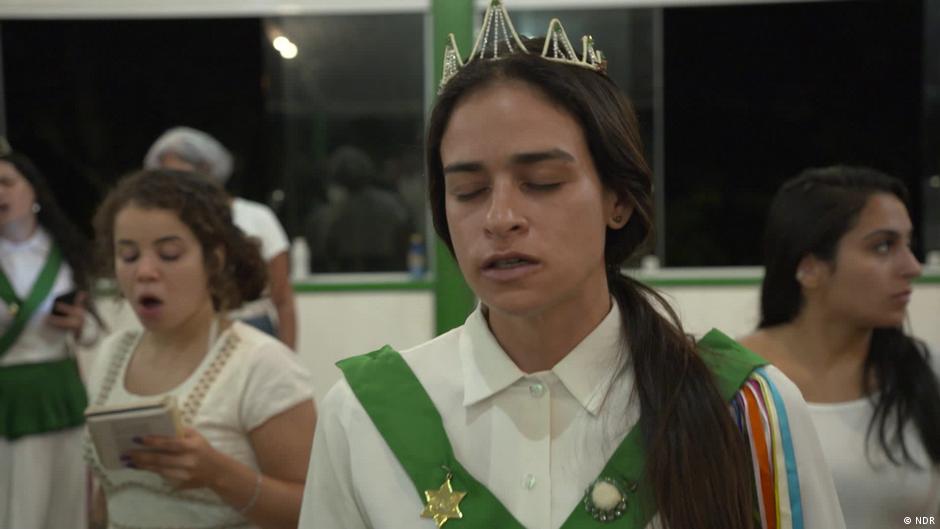 Are Brazil's religious rituals dangerous? DW 06/08/2023