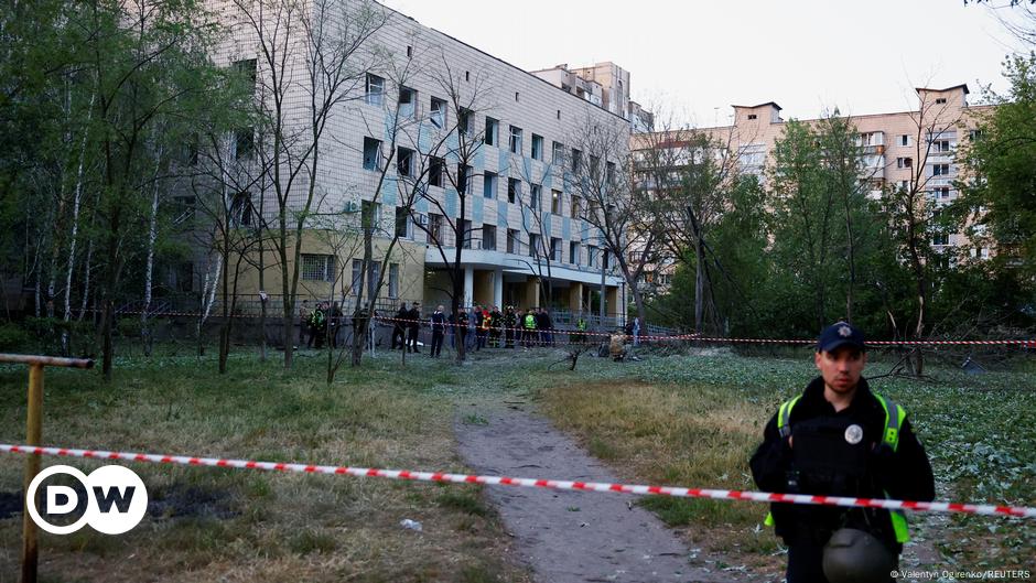 Beberapa orang tewas setelah serangan roket di Kiev – DW – 1 Juni 2023