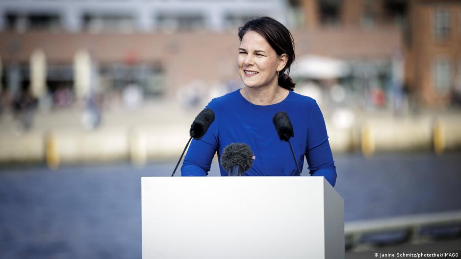 Ukraine aktuell: Baerbock warnt vor Spaltungsversuchen Moskaus
