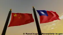 Flags of the People's Republic of China and of Taiwan (Republic of China)
