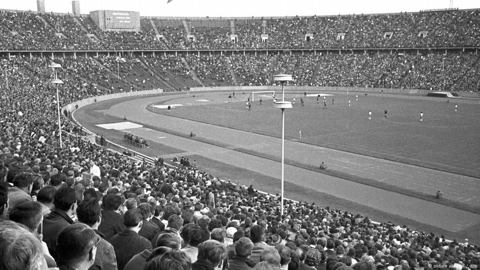 Olimpijski stadion u Berlinu, utakmica Herta - Nirnberg (1:1), odigrana 24.8.1963.